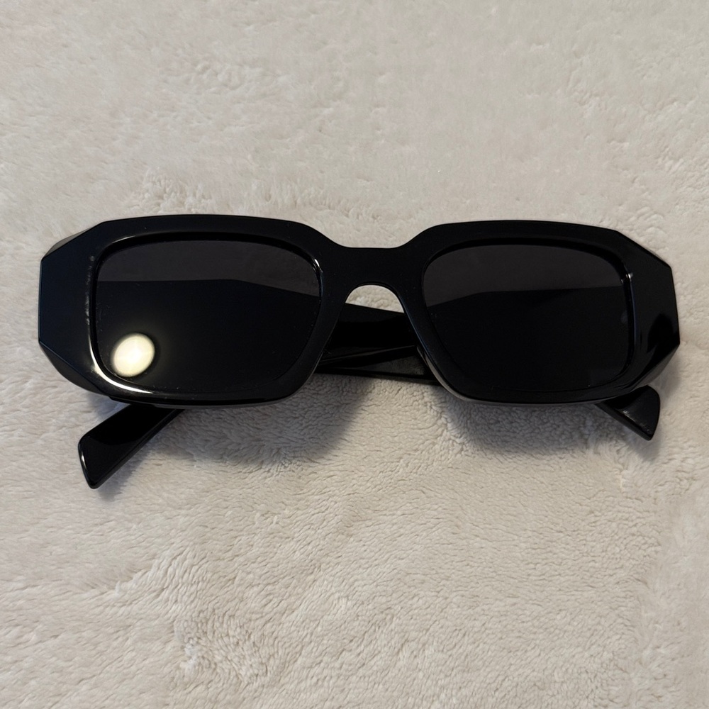 Black Rectangular Sunglasses